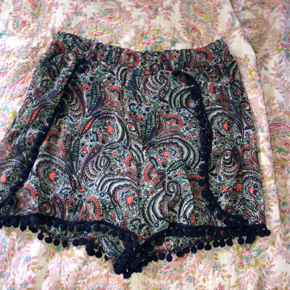 Von maur flowy shorts